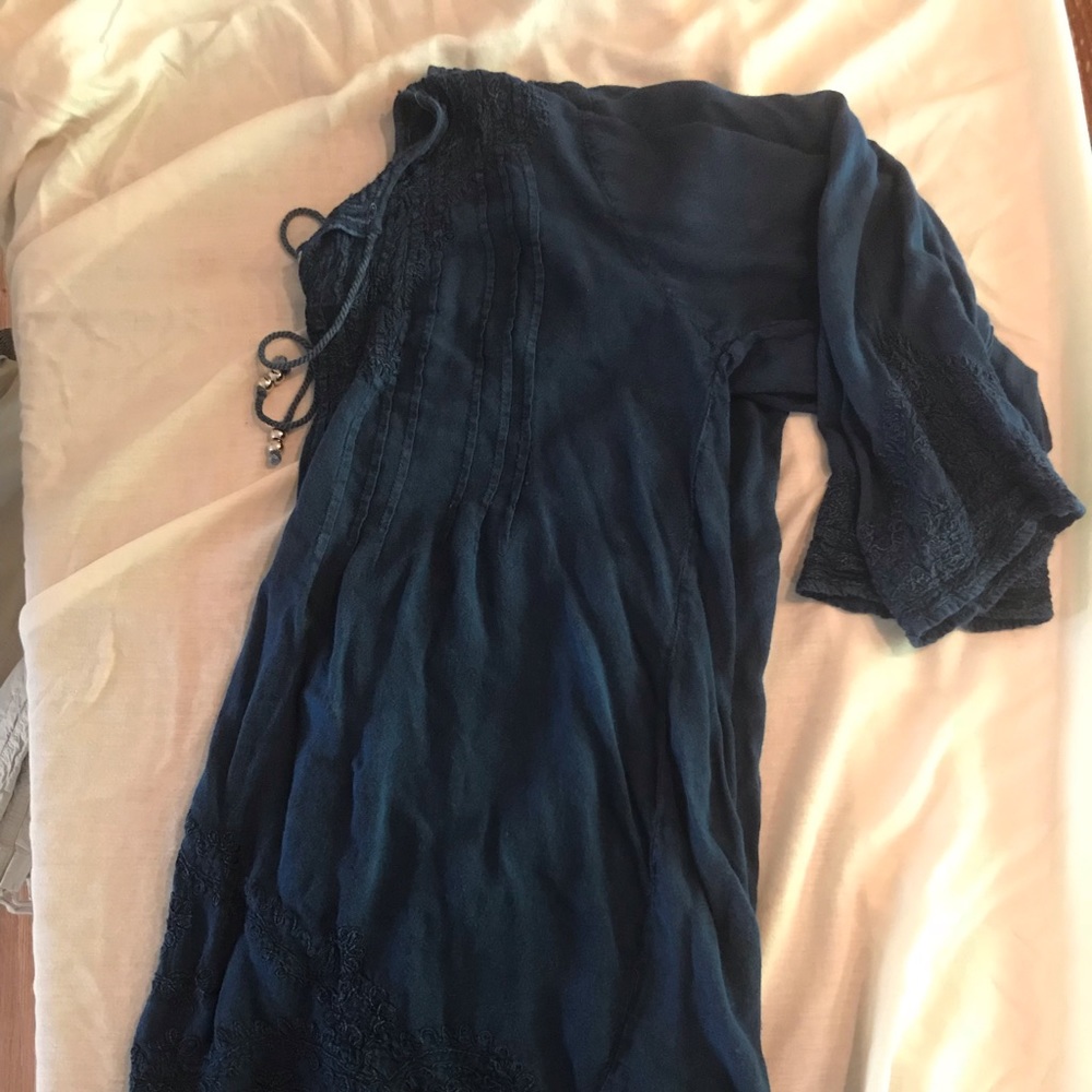 Embroidered flowy tunic.